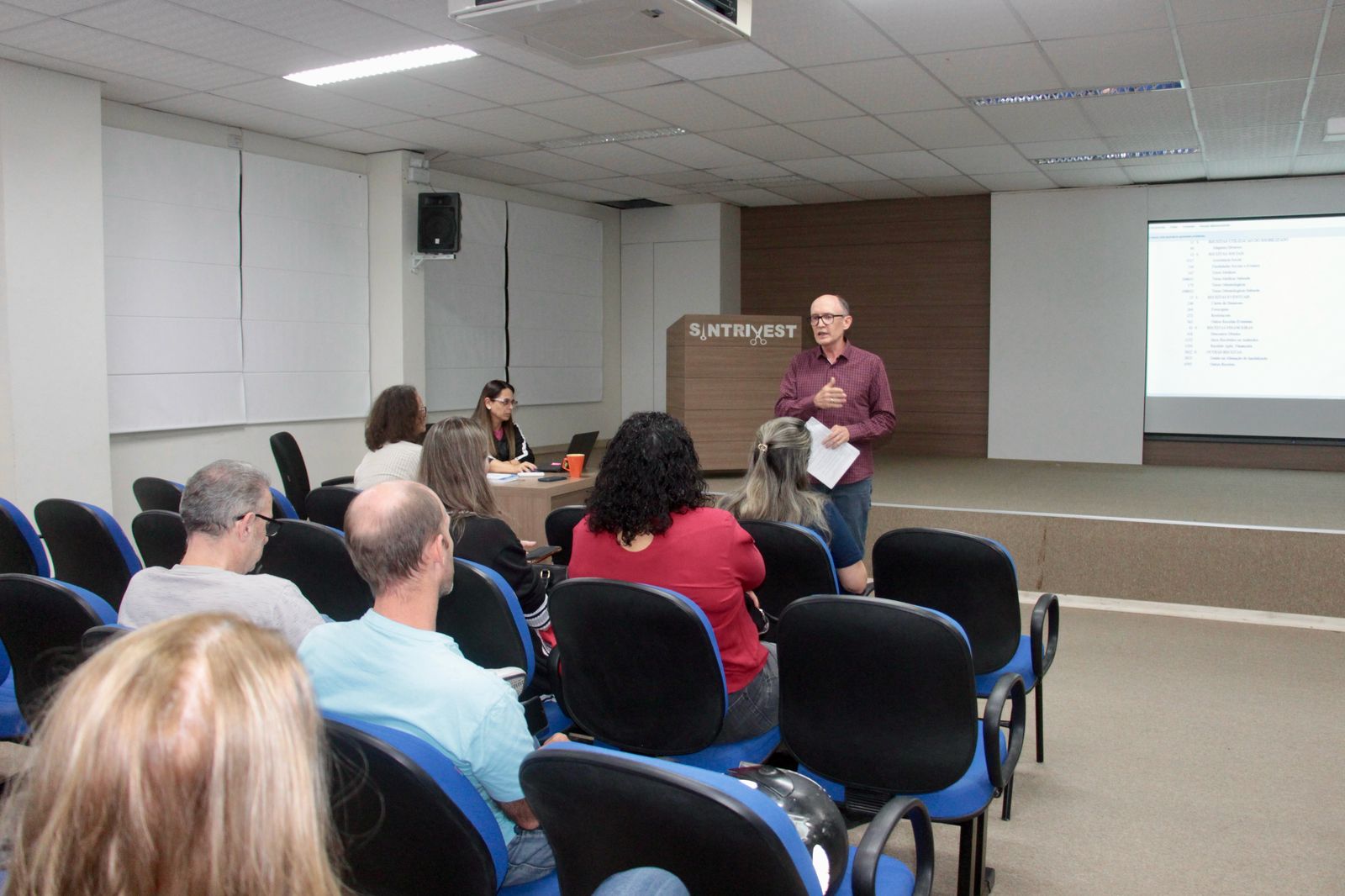 Transparência e compromisso com os trabalhadores: Sintrivest realiza assembleia de prestação de contas com associados