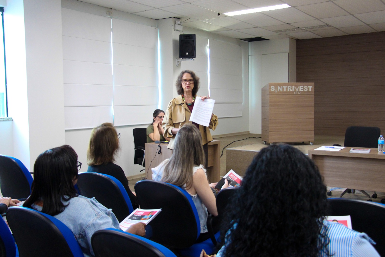 Trabalhadores do vestuário aprovam pauta de reivindicações da Negociação Coletiva 2026/2027
