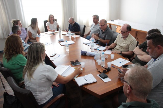 Sintrivest participa de reunião do Fórum Sindical que definiu luta por piso mínimo unificado de R$2.000,00 para todas as categorias em 2023 